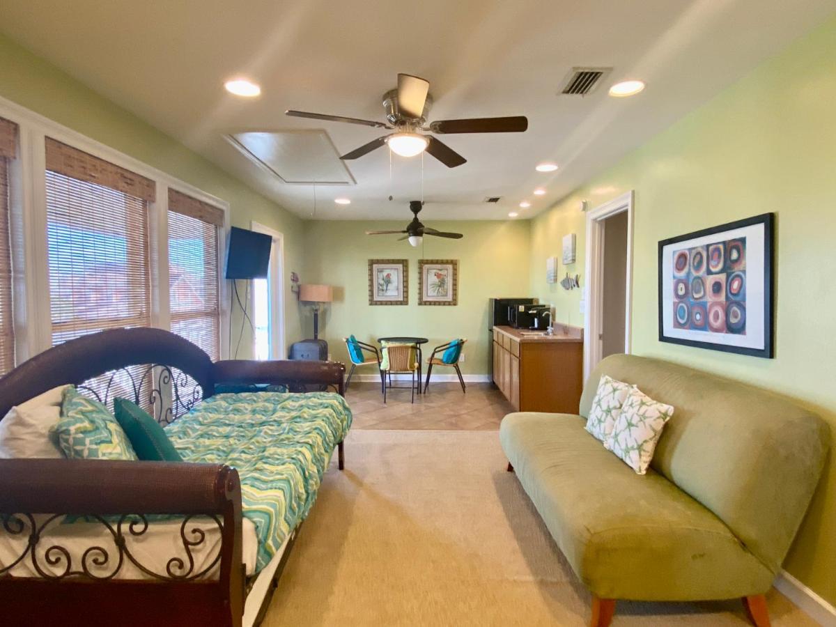 Pelican Pass By Albvr - Great Home On Little Lagoon And Just Steps To The Beach Gulf Shores Exterior photo